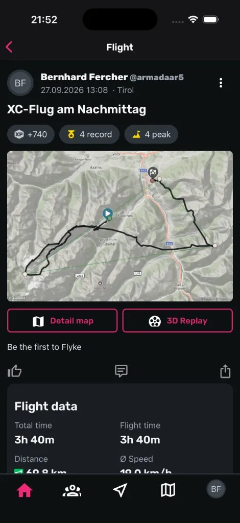 Der 3D-Replay-Button neben der Detailkarte auf einem Flug
